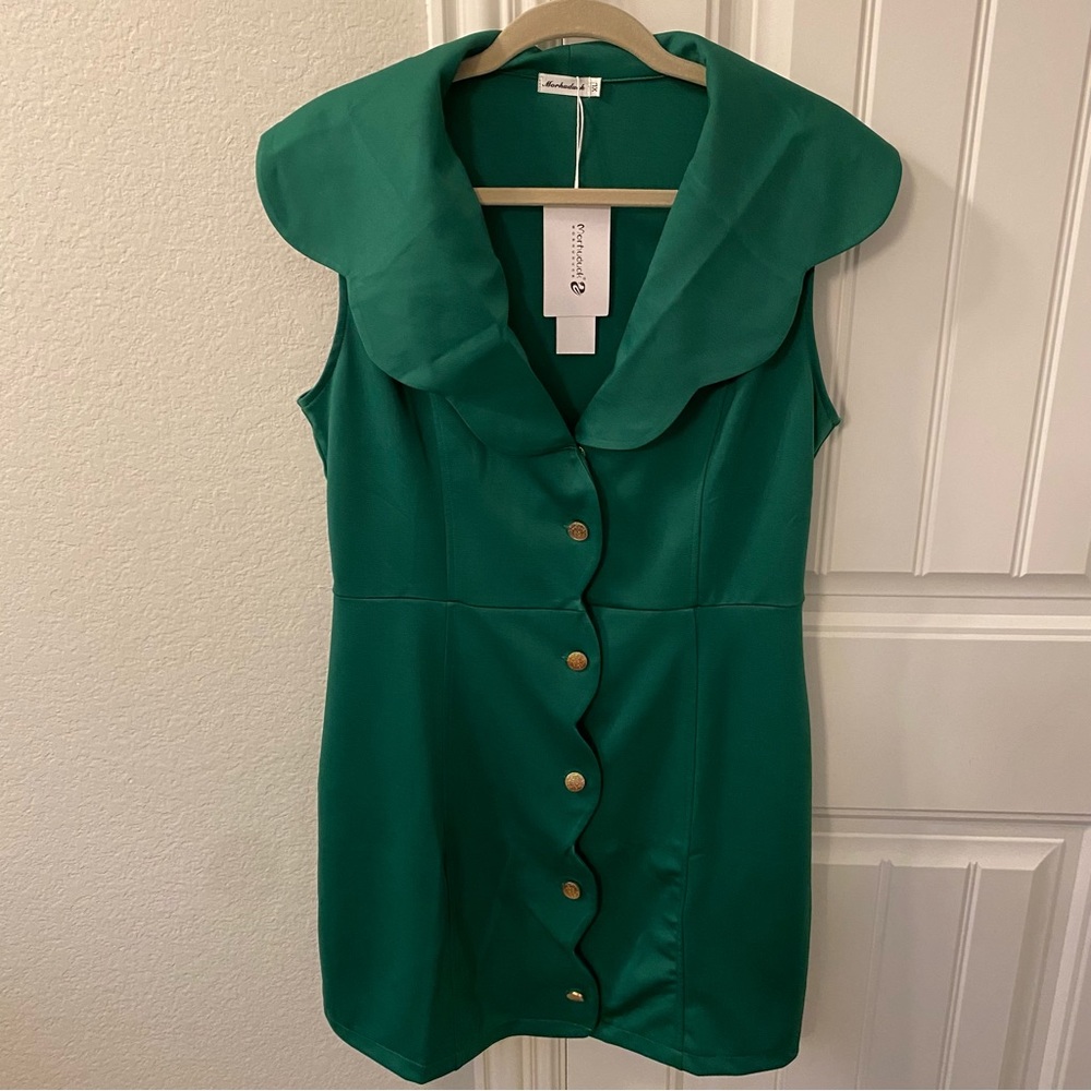 Green scallop dress